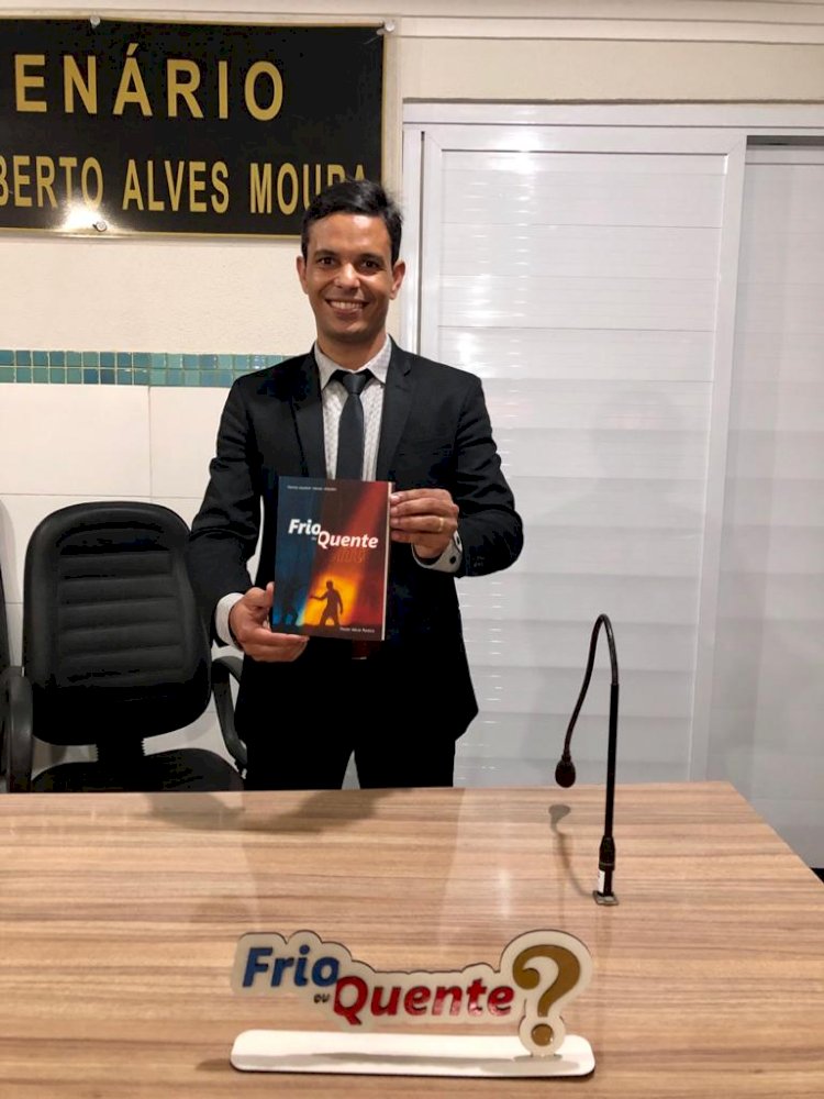 DORES: Livro Frio ou Quente do pastor Aécio Pereira foi lançado na última sexta-feira, 31